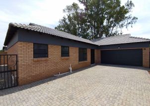 For Sale in POTCHEFSTROOM
