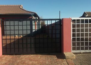 For Sale in POTCHEFSTROOM
