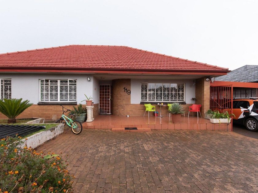 For Sale House in Linmeyer, Johannesburg (TIV_13765061) Persquare