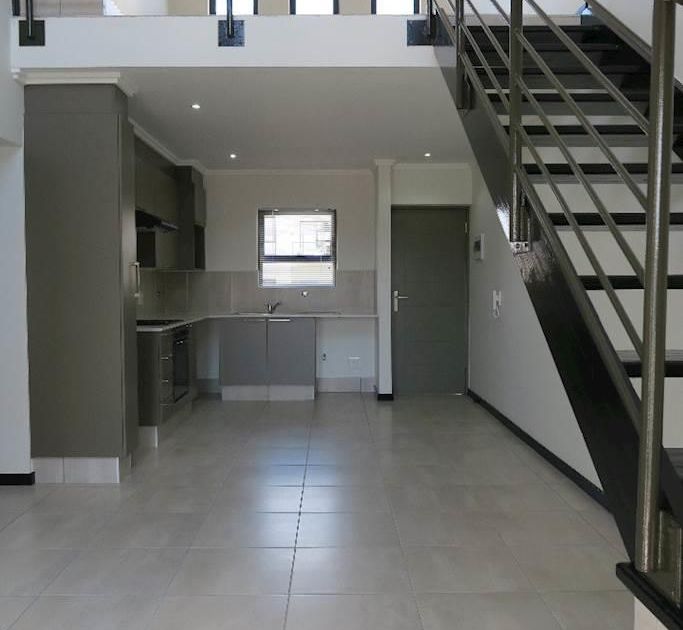 Flat-Apartment To Rent in Lonehill, Gauteng
