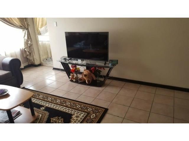 Flat-Apartment To Rent in Edenvale Central, Gauteng