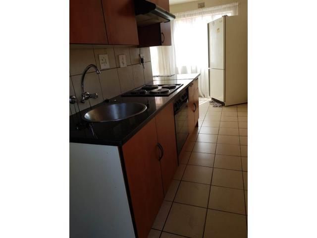 Flat-Apartment To Rent in Eden Glen, Gauteng