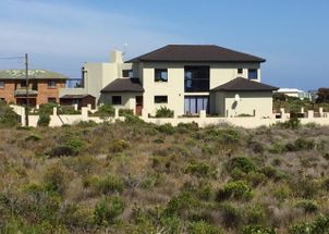 For Sale in Pringle Bay
