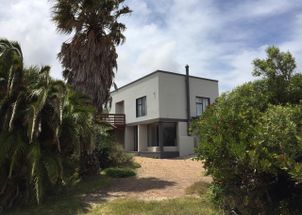 For Sale in Pringle Bay
