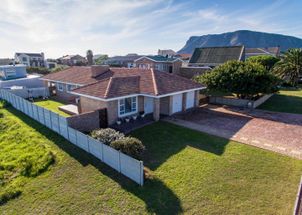 For Sale in Gansbaai
