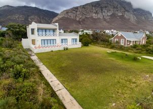 For Sale in Bettys Bay
