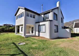 For Sale in Pringle Bay
