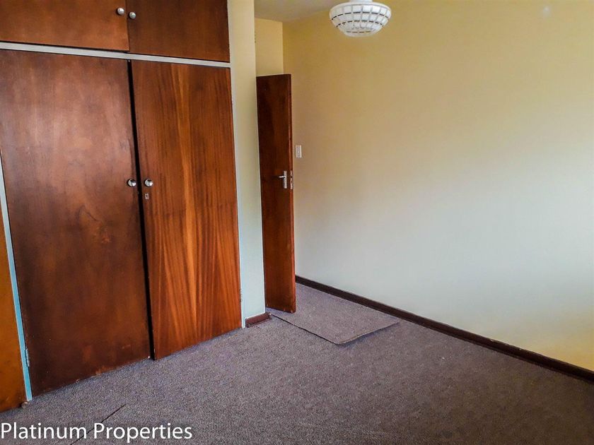 Flat-Apartment For Sale in Vereeniging Central, Gauteng