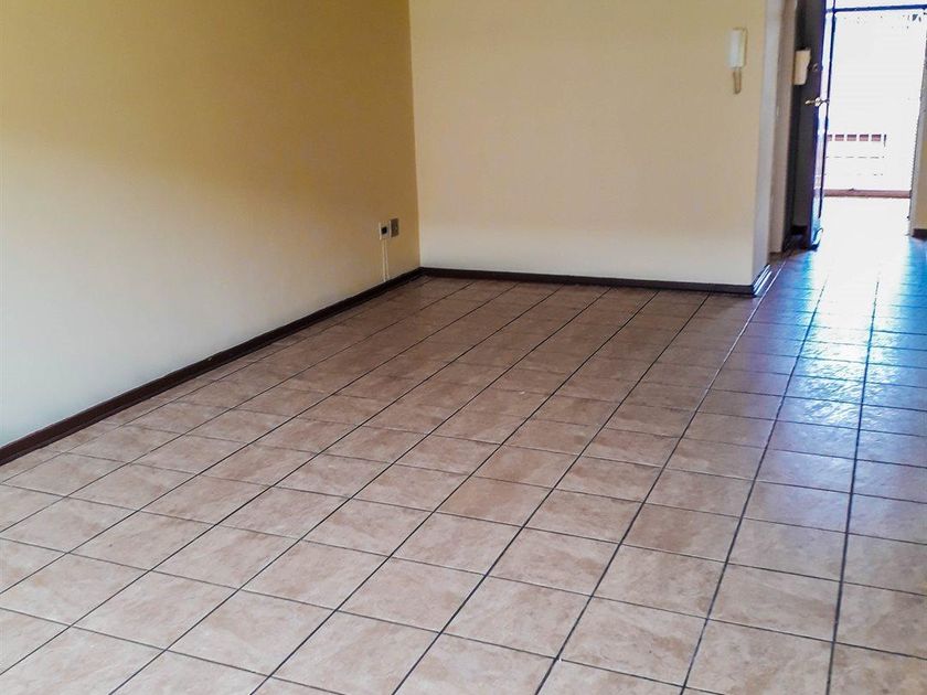 Flat-Apartment For Sale in Vereeniging Central, Gauteng